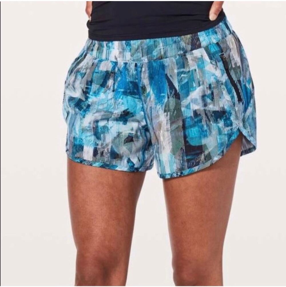 Lululemon Shorts Womens 6 Tracker V 4" Sun Dazed Multi Blue Athletic Gym Running